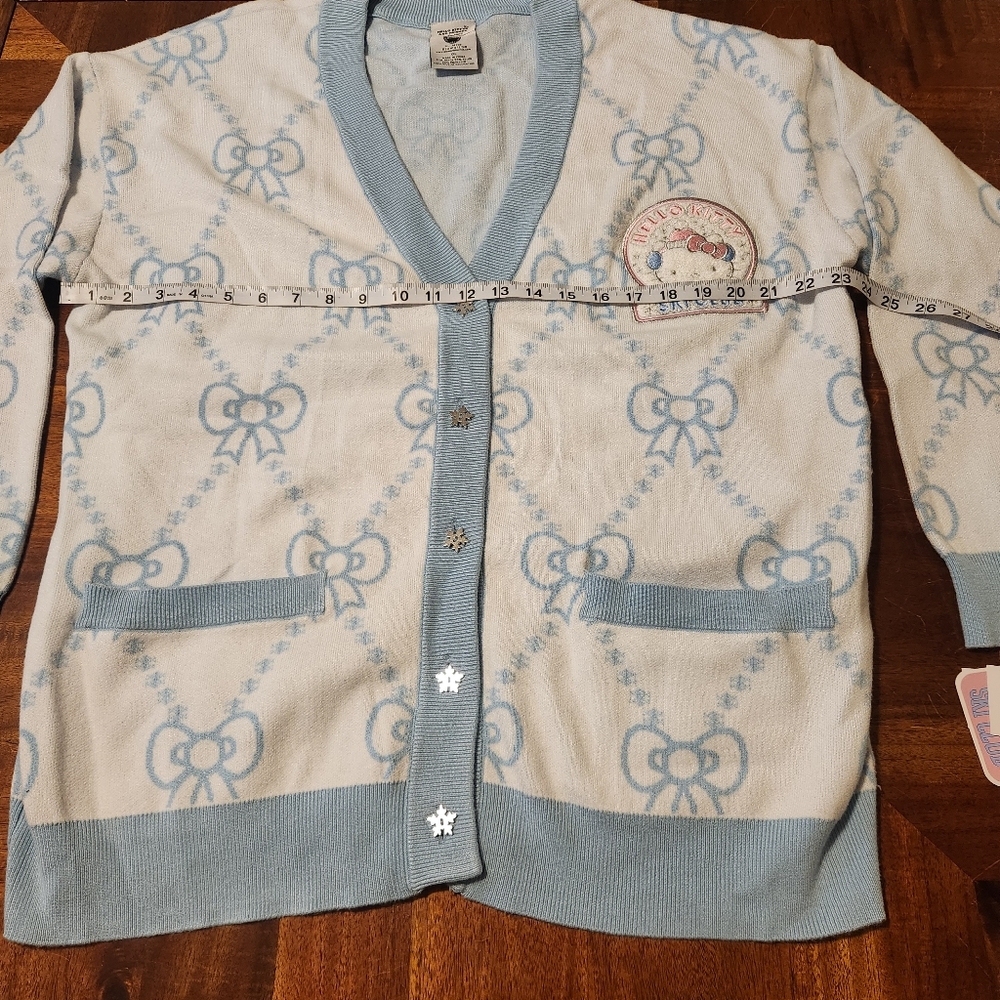 Hello Kitty Sanrio Light Blue and White Cardigan Size XXL - Picture 3 of 10